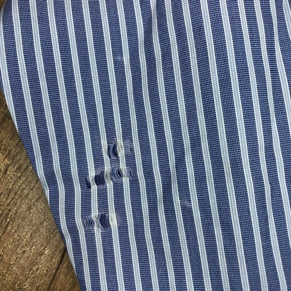 L.L Bean Men’s Button-Down Dress Wrinkle Resistance Shirt Blue and White Striped - Picture 3 of 4